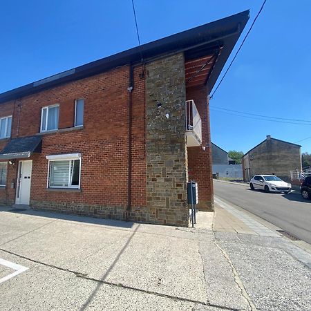 1-E Superbe Appartement Lumineux Charleroi Exterior photo