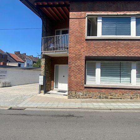 1-E Superbe Appartement Lumineux Charleroi Exterior photo