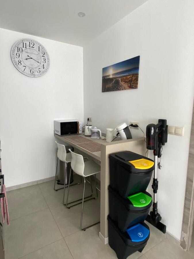 1-E Superbe Appartement Lumineux Charleroi Exterior photo