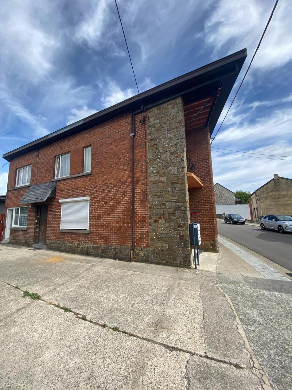 1-E Superbe Appartement Lumineux Charleroi Exterior photo